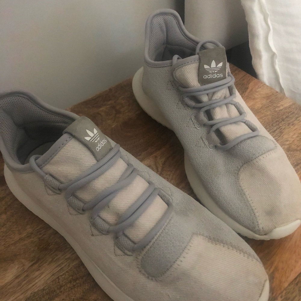adidas tubular sneaker size 6